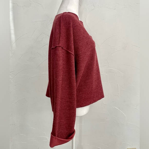 Urban Outfitters Jax Inside Out
Ribbed Notch Neck Top - Picture 4 of 11